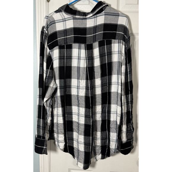 Lane Bryant Black And White Plaid Button Up Shirt, Super Soft, Size 24 - Picture 4 of 6